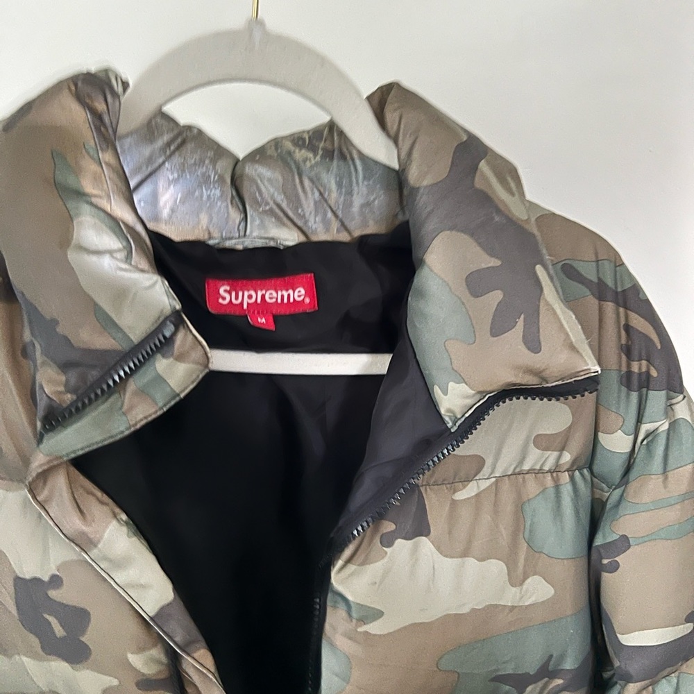 Supreme - Picture 3 of 6